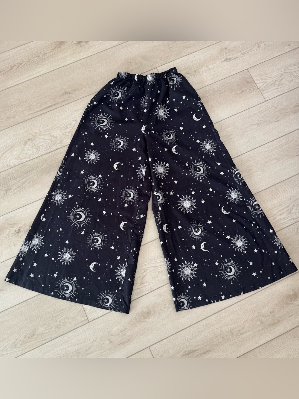 ROMWE Black Celestial Print Ultra Wide Leg Pants Y2K Boho